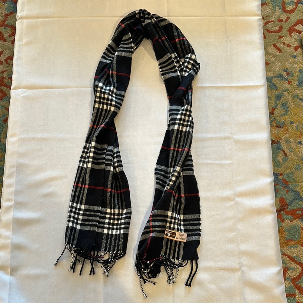 Kennedy Scotland 100 100% cashmere‎ scarf black red white plaid EUC